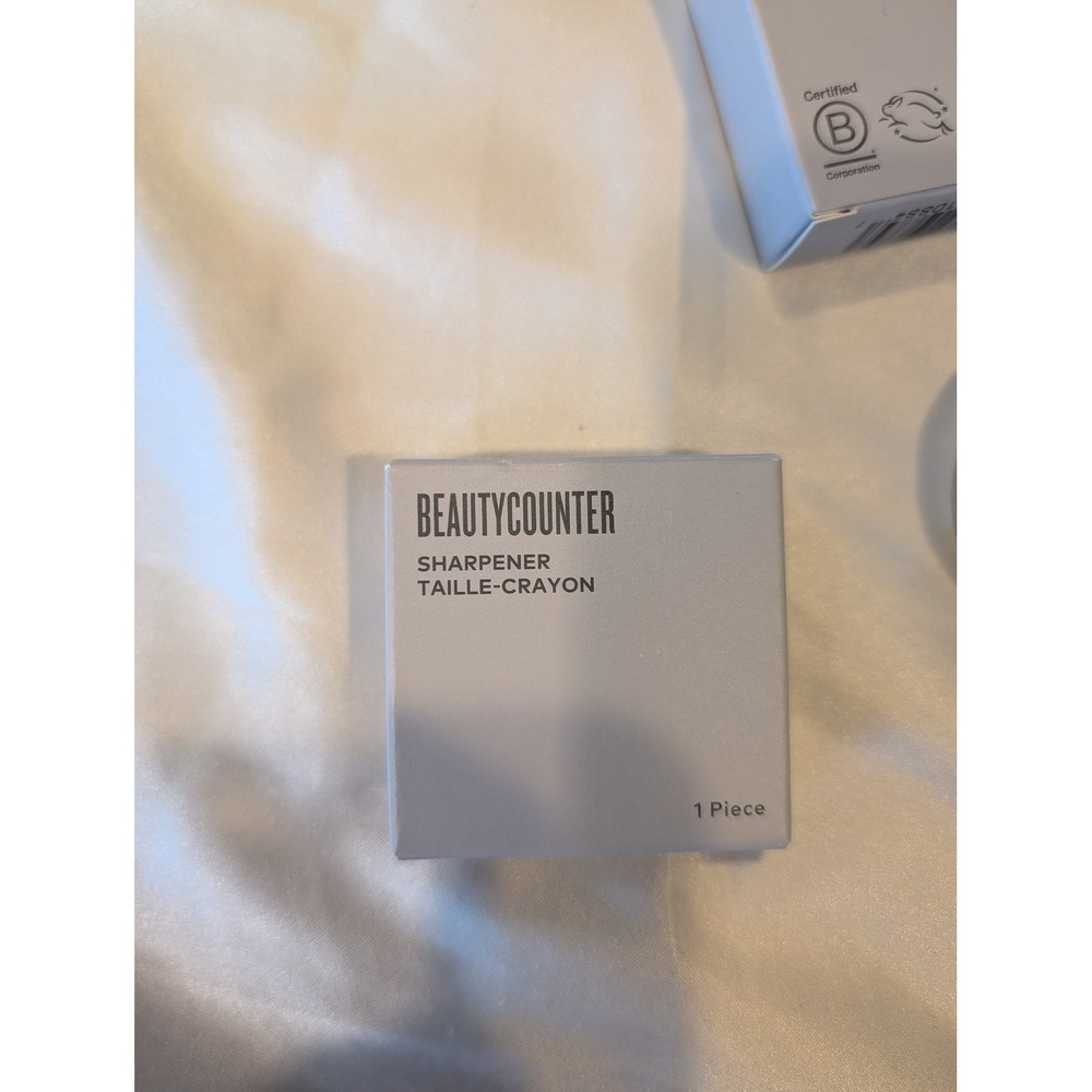 Beautycounter Cosmetic Sharpener Dual Blade for Eye and Lip Pencils Silver New - Picture 4 of 6